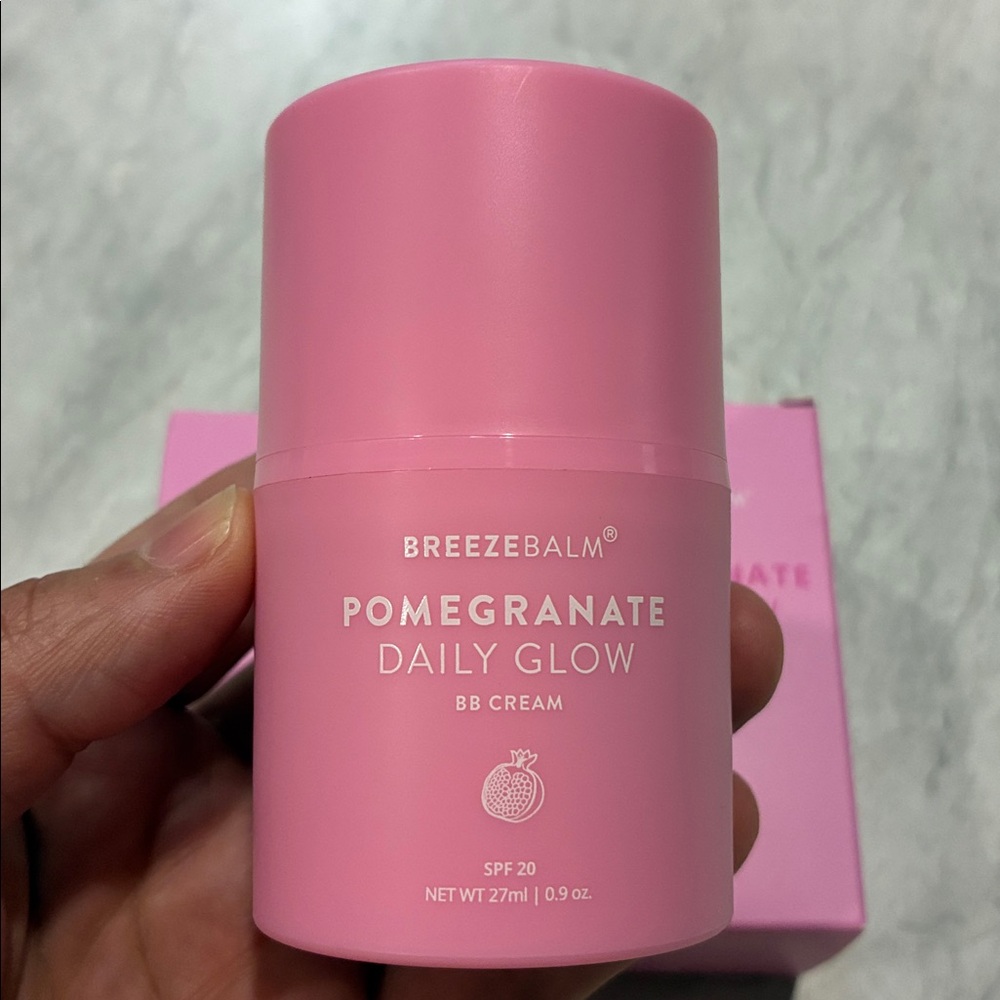 Breeze Balm Pomegranate Daily Glow BB Cream - Picture 2 of 3